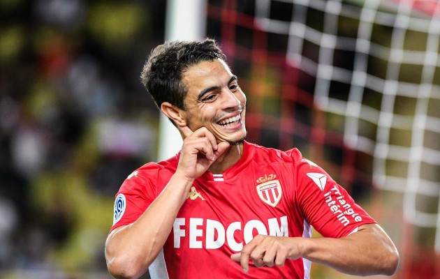 Ảnh bài viết Thâu tóm "Kẻ sánh ngang Mbappe", Man United đụng độ 8 ông lớn