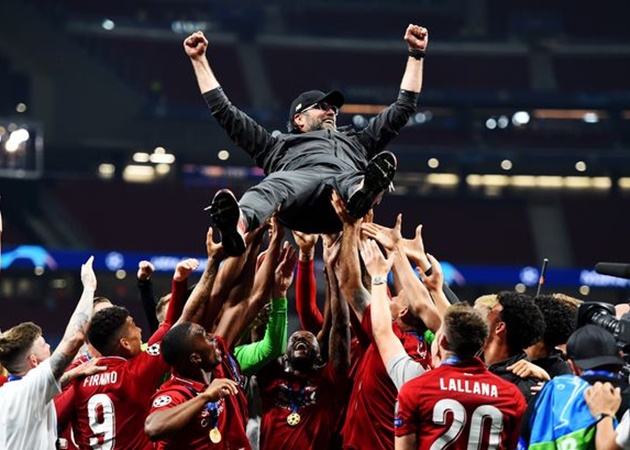 Ảnh bài viết Liverpool hạ bệ Man City, huyền thoại 'vui như được mùa' trên Twitter