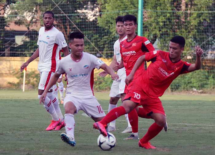 Ảnh bài viết U22 Việt Nam cầm hòa Viettel trong trận đấu có 4 bàn thắng