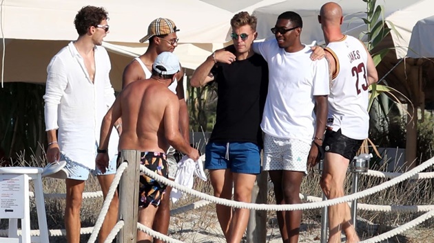 Ảnh bài viết Dàn sao Bayern "bung lụa" sau mùa giải ăn 3 lịch sử