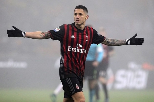 Ảnh bài viết CHÍNH THỨC: "Cựu thần tài" Milan trở thành học trò của Inzaghi