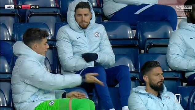 Ảnh bài viết Chelsea thua chóng vánh, Kepa liền bực tức chỉnh đốn đồng đội trên khán đài