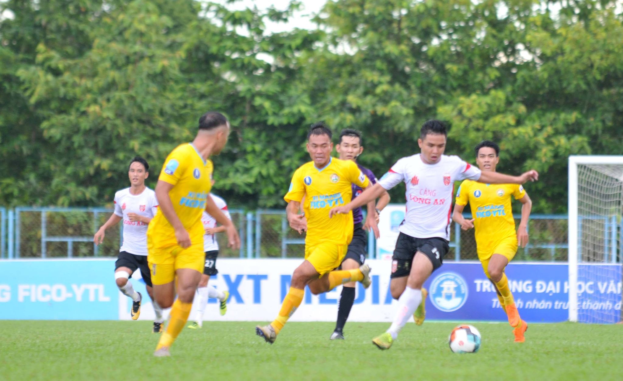 Ảnh bài viết Hải Quân ghi bàn đẹp mắt, Long An vẫn trắng tay trước XMFC Tây Ninh