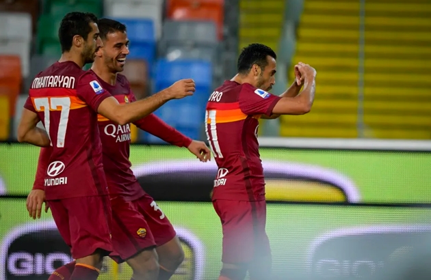 Ảnh bài viết Cựu sao Chelsea cứu rỗi Roma bằng siêu phẩm khiến đối phương "đứng hình"