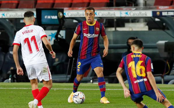 Ảnh bài viết Ra sân trận gặp Sevilla, tân binh 21 triệu euro đi vào lịch sử Barcelona