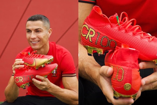 Ảnh bài viết Ronaldo nhận đôi giày "chất như nước cất" từ Nike