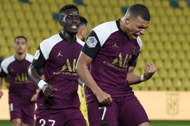 Ảnh bài viết Mbappe vừa kiến tạo vừa nổ súng, PSG thắng 3 bàn trắng trên đất khách