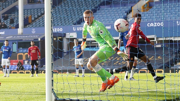 Ảnh bài viết 10 hình ảnh khó quên nhất vòng 8 EPL: Pickford "câm lặng" trước Fernandes