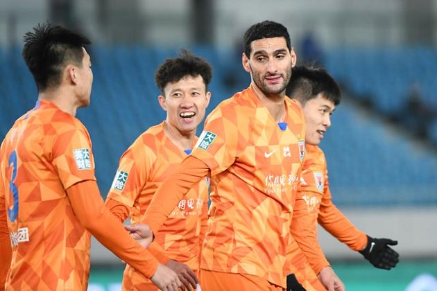 Ảnh bài viết ‘Tóc xù’ một thời của M.U khiến cựu danh thủ Arsenal từ chức