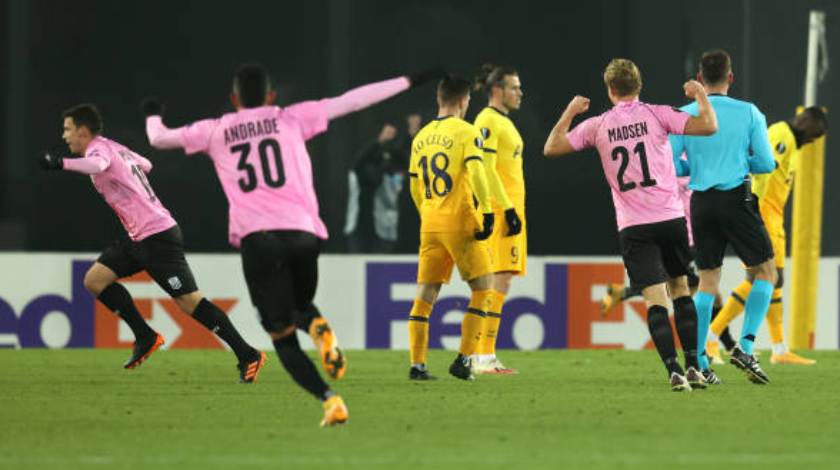 Ảnh bài viết Đánh rơi chiến thắng phút bù giờ, Tottenham vẫn giành vé dự vòng 32 đội Europa League