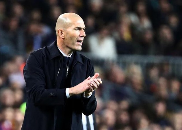 Ảnh bài viết 'Quê độ' vì đàn em, 'kẻ thất sủng' đòi rời Real Madrid ngay lập tức