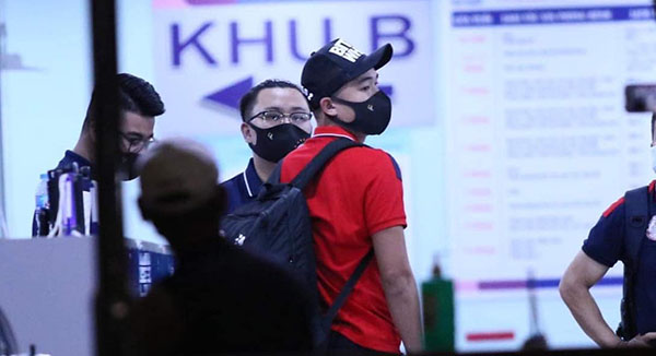 Ảnh bài viết Hoàng Thịnh đã làm những gì sau pha tắc bóng ác ý với Hùng Dũng?