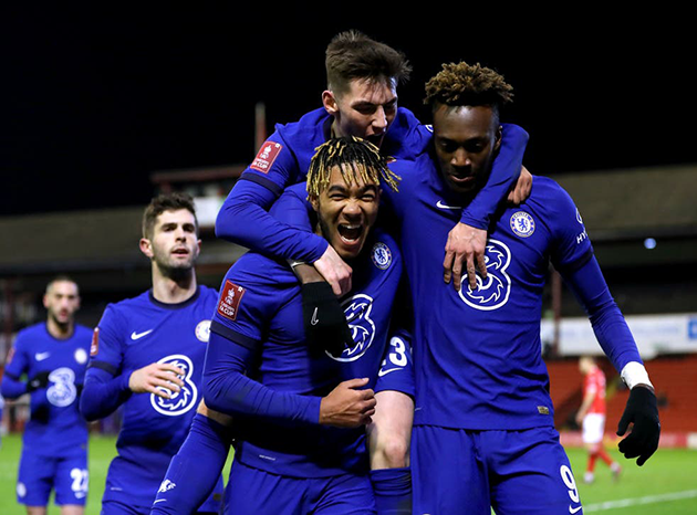 Ảnh bài viết Chelsea sánh vai Man City đứng đầu bảng xếp hạng các đội bóng Anh