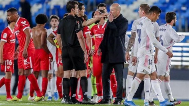 Ảnh bài viết Zidane và Real đã tự bắn vào chân mình