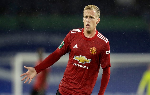 Ảnh bài viết Man Utd chờ gì mà không tiễn De Beek sang Barca để đón tân binh chất lượng?