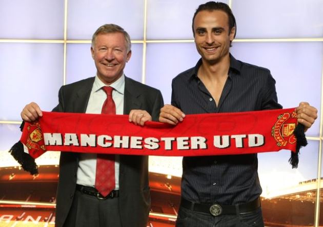 Ảnh bài viết 5 cầu thủ nổi loạn để ra đi: Gallas muốn phản lưới nhà, Berbatov nằng nặc đòi đến Old Trafford