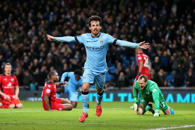 Ảnh bài viết 5 tiền vệ người Tây Ban Nha đỉnh nhất lịch sử Premier League