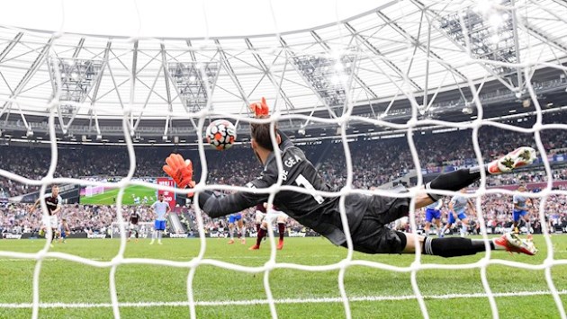 Ảnh bài viết David de Gea cũng bất ngờ với David Moyes