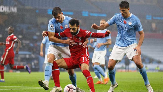 Ảnh bài viết Chris Sutton so sánh hàng công Liverpool và Man City