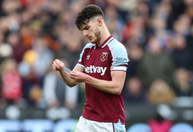 Ảnh bài viết  4 điều có thể bị bỏ lỡ trận West Ham 3-2 Chelsea: Mảnh giấy của Moyes, Rudiger giận 1 đồng đội