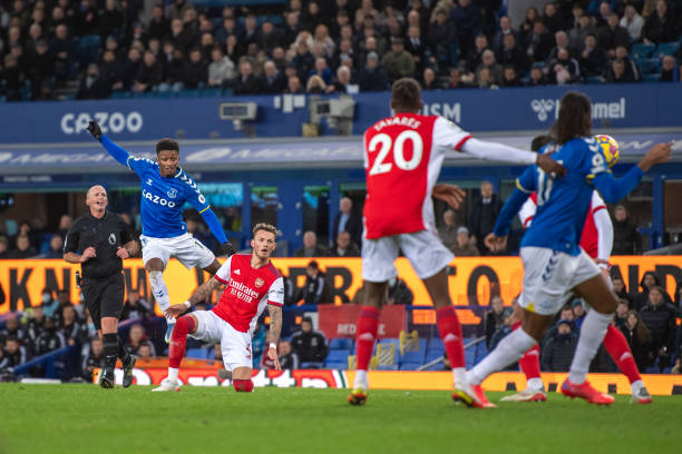 Ảnh bài viết Thua ngược Everton, Arsenal bị đá văng khỏi Top 6