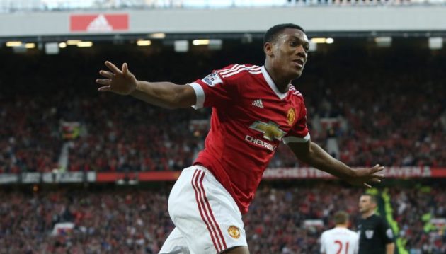 Ảnh bài viết Đội hình Man Utd ngày Martial ra mắt: Carrick sát cánh Schweinsteiger, Fellaini trung phong