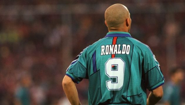 Ảnh bài viết 5 số 9 vĩ đại nhất lịch sử Barcelona: Ronaldo sau 2 người
