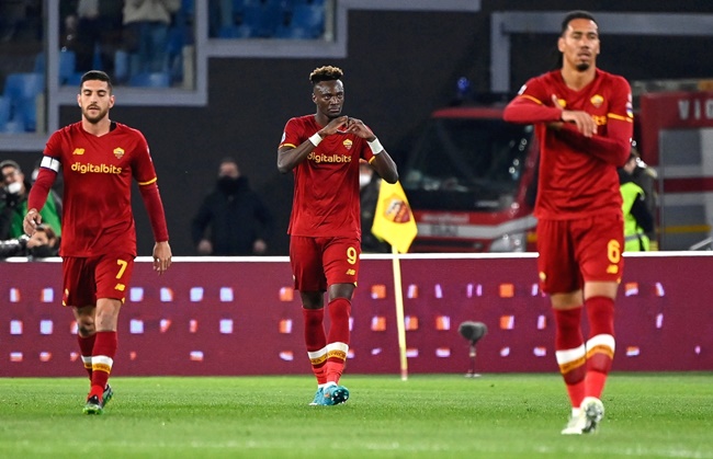 Ảnh bài viết Trò cưng Mourinho trên đường phá kỷ lục của 2 huyền thoại