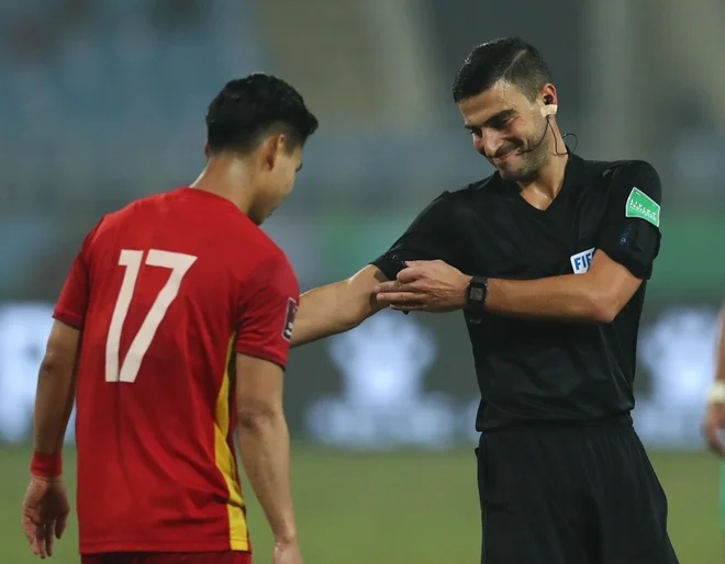 Ảnh bài viết Vì sao tuyển Việt Nam không được hưởng phạt đền?