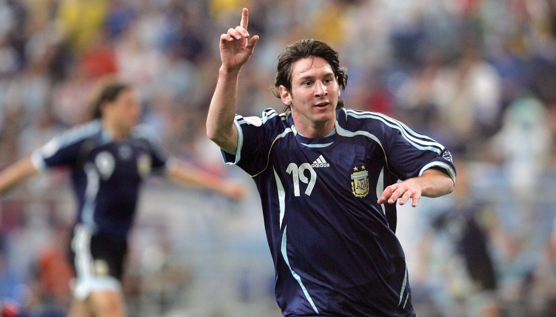 Ảnh bài viết 9 cầu thủ từ World Cup 2006 đến nay vẫn còn thi đấu: 13 QBV, nỗi buồn Arsenal
