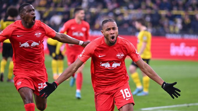 Ảnh bài viết Đội hình tiêu biểu vòng 28 Bundesliga: Khát khao của Rangnick, chiến binh Nhật Bản
