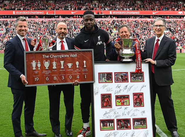 Ảnh bài viết 8 ngôi sao chia tay Premier League: 'Huyền thoại' Liverpool; Trụ cột 9 năm của MC