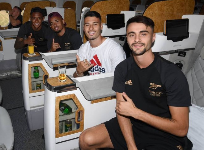 Ảnh bài viết 3 cầu thủ bay đến Mỹ hội quân với Arsenal