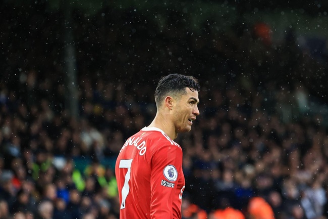 Ảnh bài viết Đại gia Ả Rập gây sốc, chốt lương 250 triệu euro cho Ronaldo