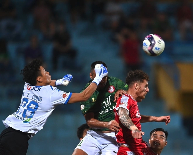 Ảnh bài viết Bùi Tiến Dũng mắc sai lầm khiến đội nhà thua Viettel