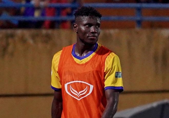 Ảnh bài viết SLNA làm đơn khiếu nại trọng tài sau trận thua CLB Hà Nội