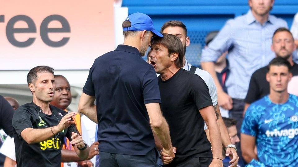 Ảnh bài viết Những vụ HLV xô xát nhau ở sân Stamford Bridge