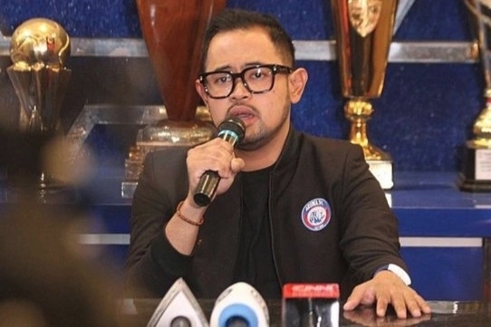 Ảnh bài viết Chủ tịch CLB Arema nhận trách nhiệm sau vụ bạo loạn ở sân Kanjuruhan