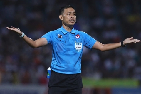 Ảnh bài viết Trọng tài Ngô Duy Lân sai khi cho CLB Sài Gòn hưởng phạt đền