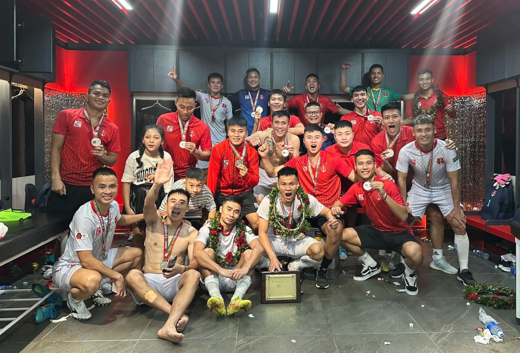 Ảnh bài viết Xác định 3 đội nhận huy chương ở V-League 2022