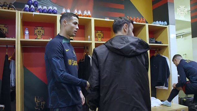 Ảnh bài viết Trò đùa giữa Ronaldo và Fernandes