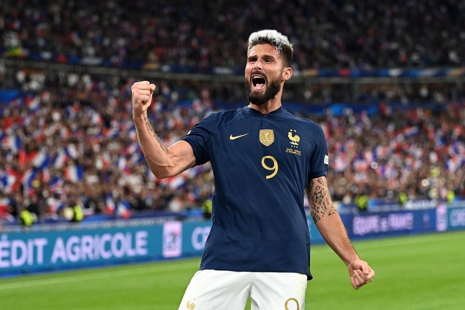 Ảnh bài viết Benzema vắng mặt, cờ đến tay Giroud?