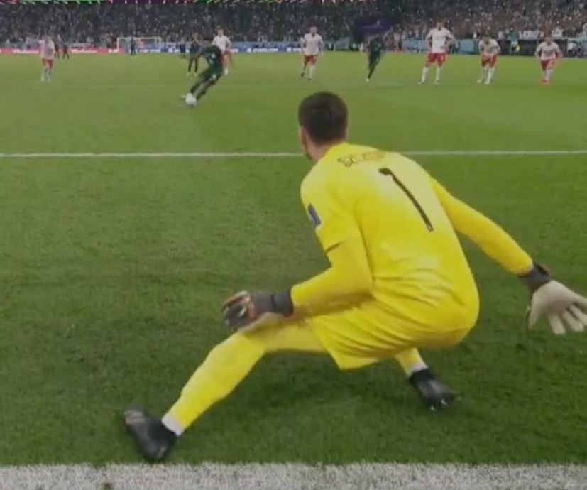 Ảnh bài viết Vài centimet gót chân giúp Szczesny thành người hùng của Ba Lan