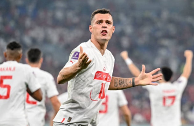 Ảnh bài viết Rượt đuổi nghẹt thở, Thụy Sĩ đi tiếp sau trận cầu 5 bàn