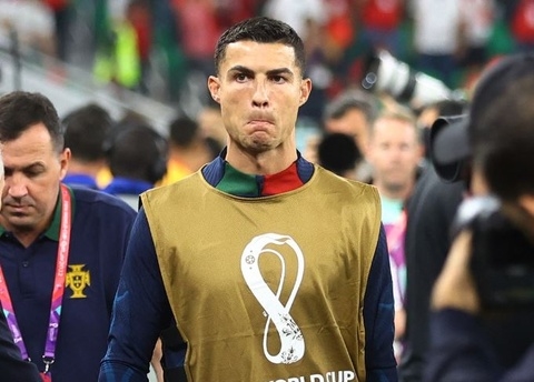 Ảnh bài viết Ronaldo vẫn được chú ý dù ngồi dự bị