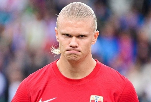 Ảnh bài viết Haaland khó chịu khi xem World Cup qua tivi