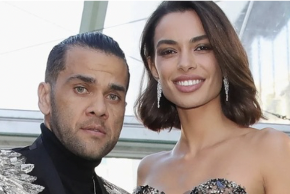 Ảnh bài viết Vợ Dani Alves bị tấn công trên mạng xã hội