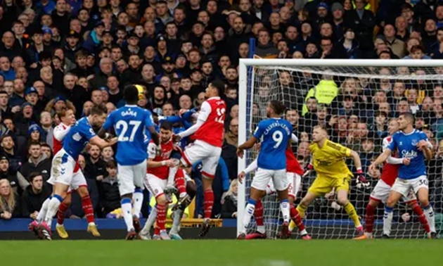 Ảnh bài viết Arsenal thủng lưới ngay sau khi Jorginho vào sân