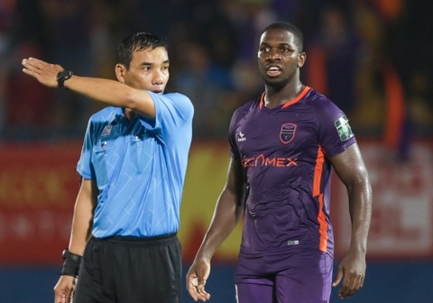 Ảnh bài viết Người cũ HAGL khiêu khích trọng tài