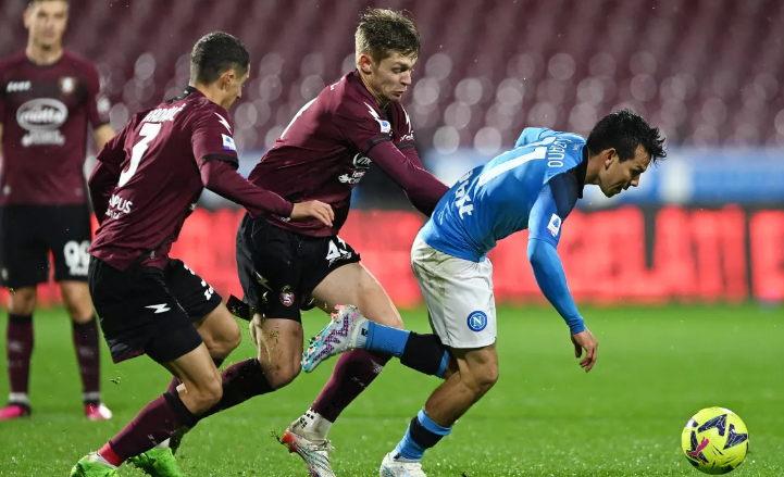 Ảnh bài viết Mua sao Napoli, Chelsea vượt mặt cả Arsenal lẫn Newcastle